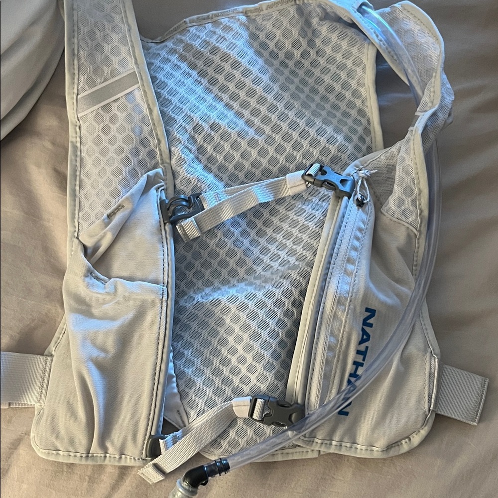 Nathan 3.0 4 liter hydration pack